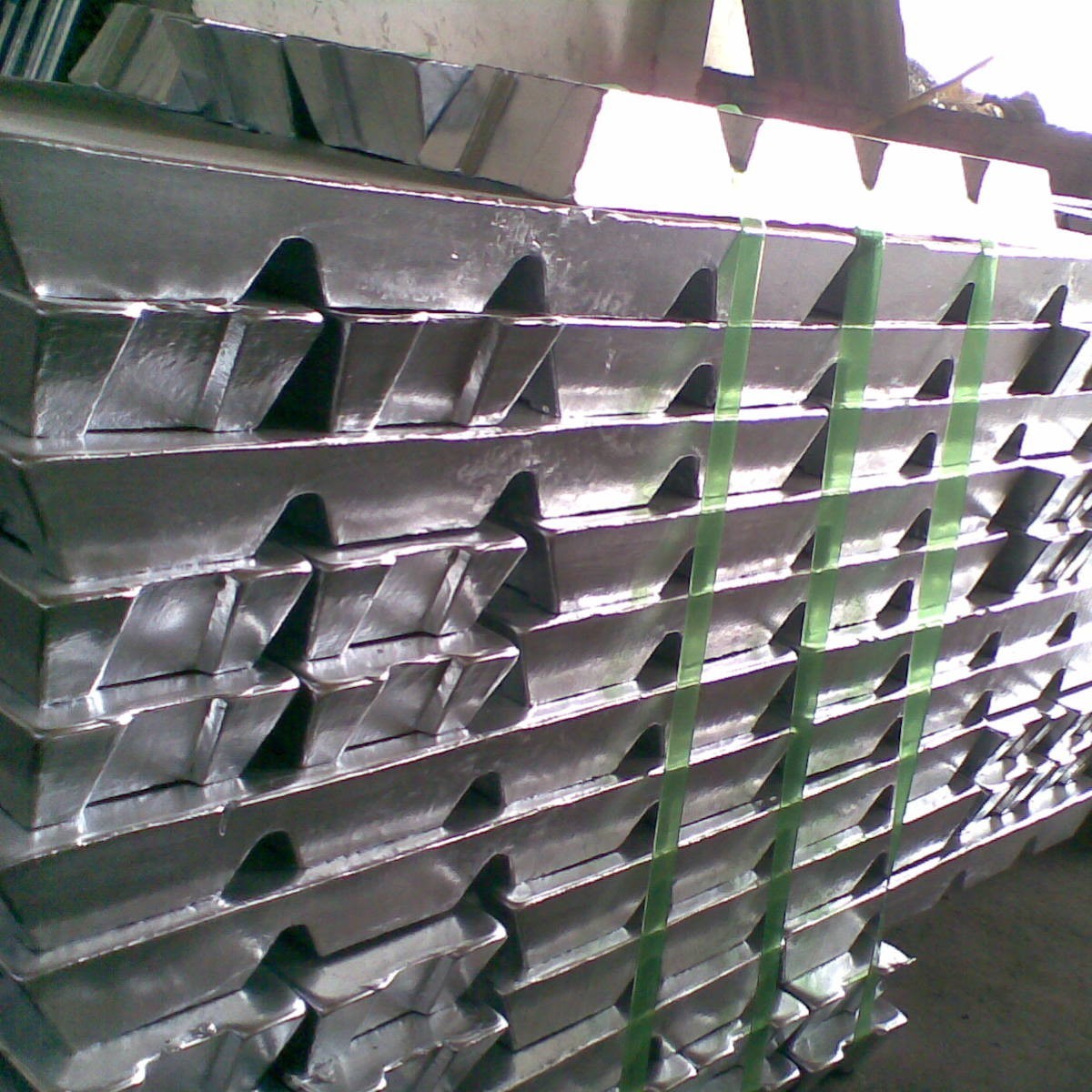Zinc Alloy Ingot 99.9%